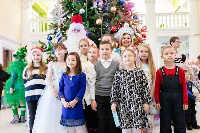 Губернаторская елка. Театрализованное представление «Волшебные часы Деда Мороза»