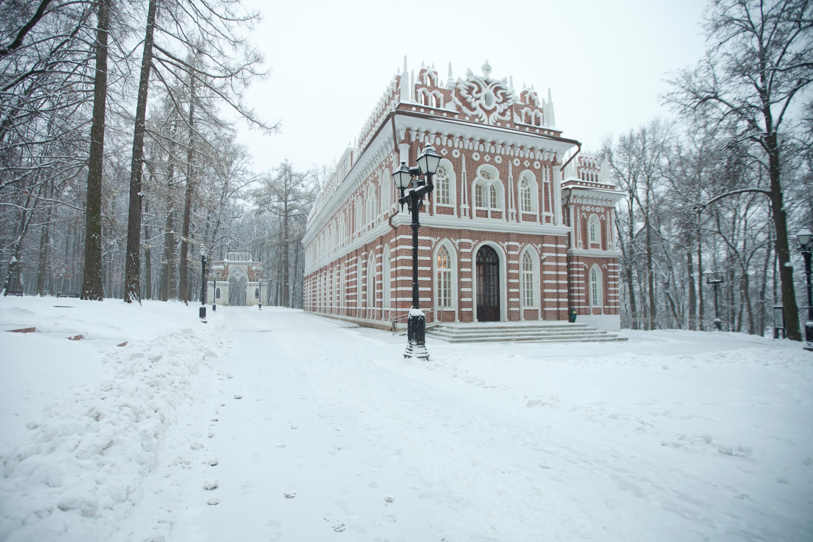 Средний дворец (Оперный дом)