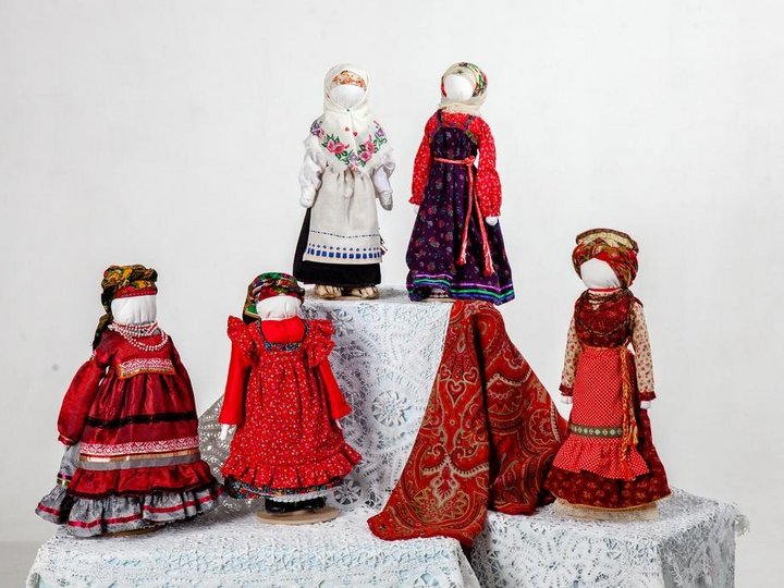 Выставка «Народная кукла»