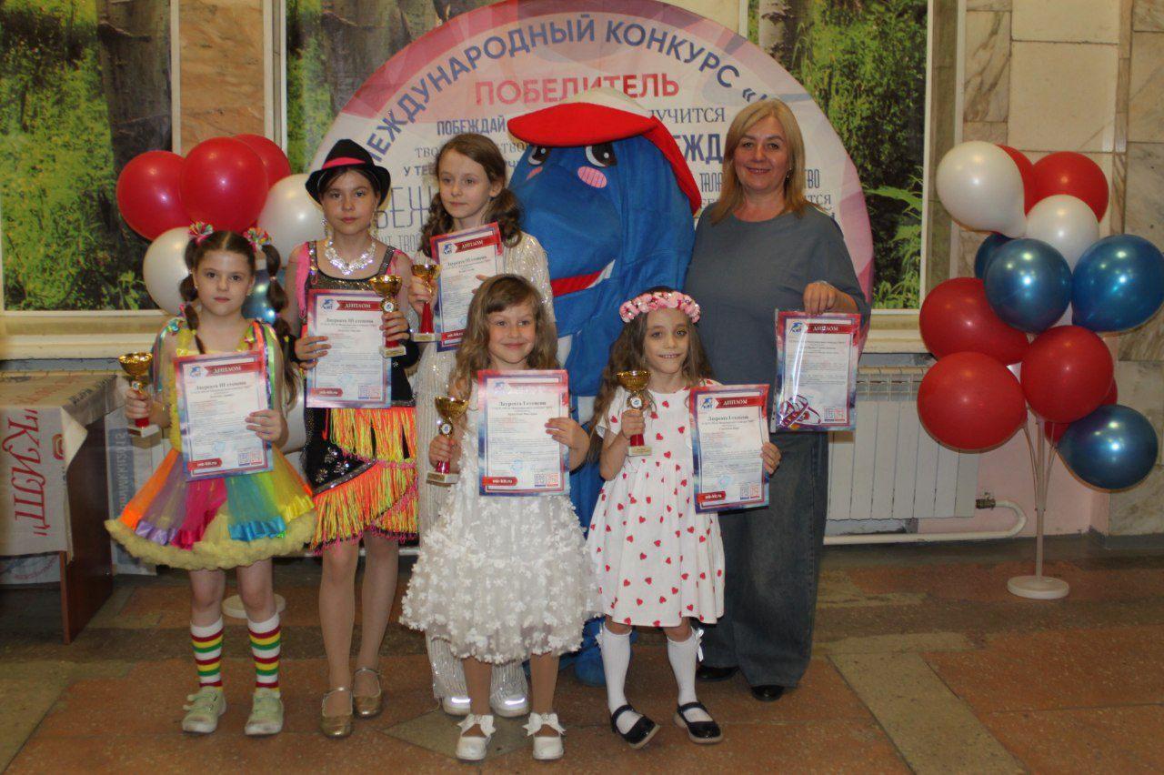 Концерт класса преподавателя эстрадного вокала Поваго Ирины Станиславовны «Мамина улыбка»