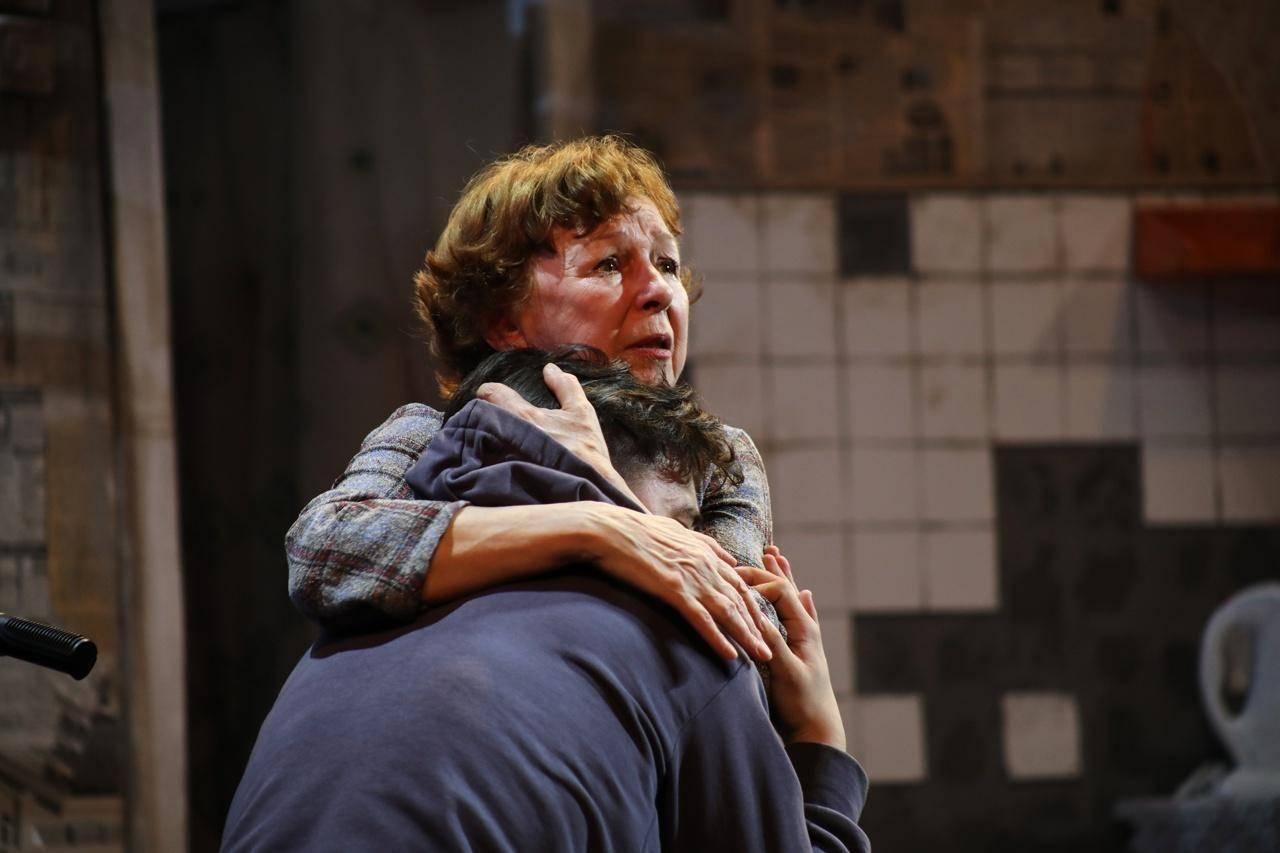 Спектакль «Семья Романа»