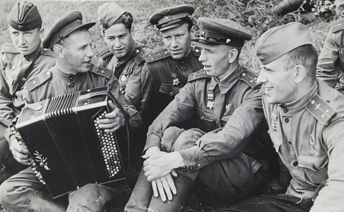 Программа «Песни военных лет»