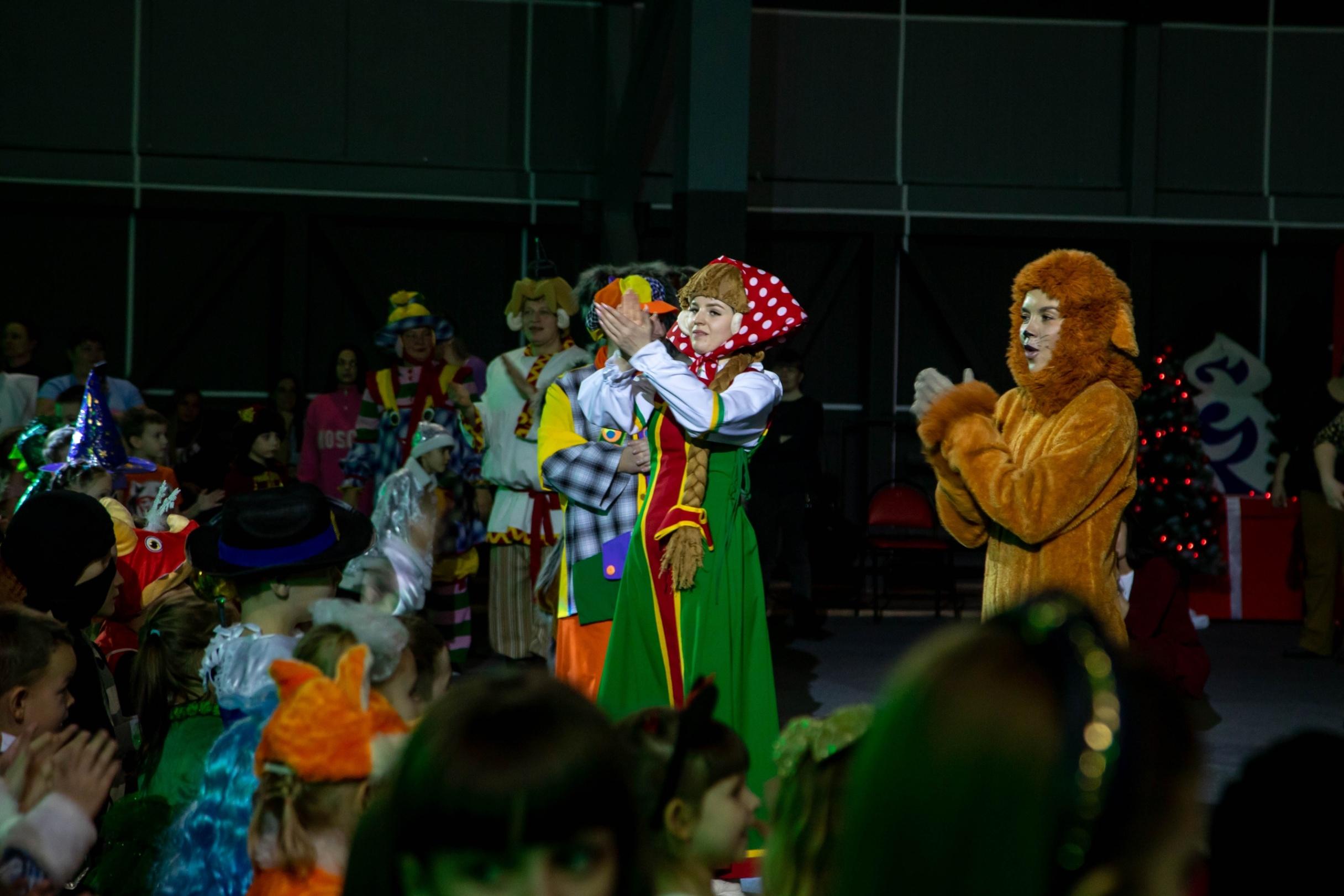 Представление «В гостях у Дедушки Мороза»