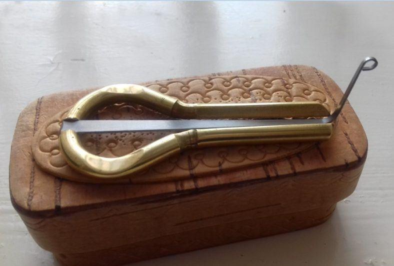 Мастер-класс «Игра на кубызе»