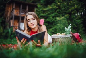 Викторина «Книга в жизни всем нужна, учит грамоте она!»