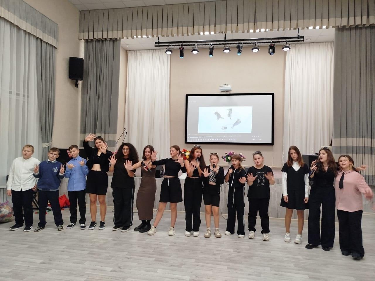 Танцевально-игровой вечер «А я гуляю по апрелю!»