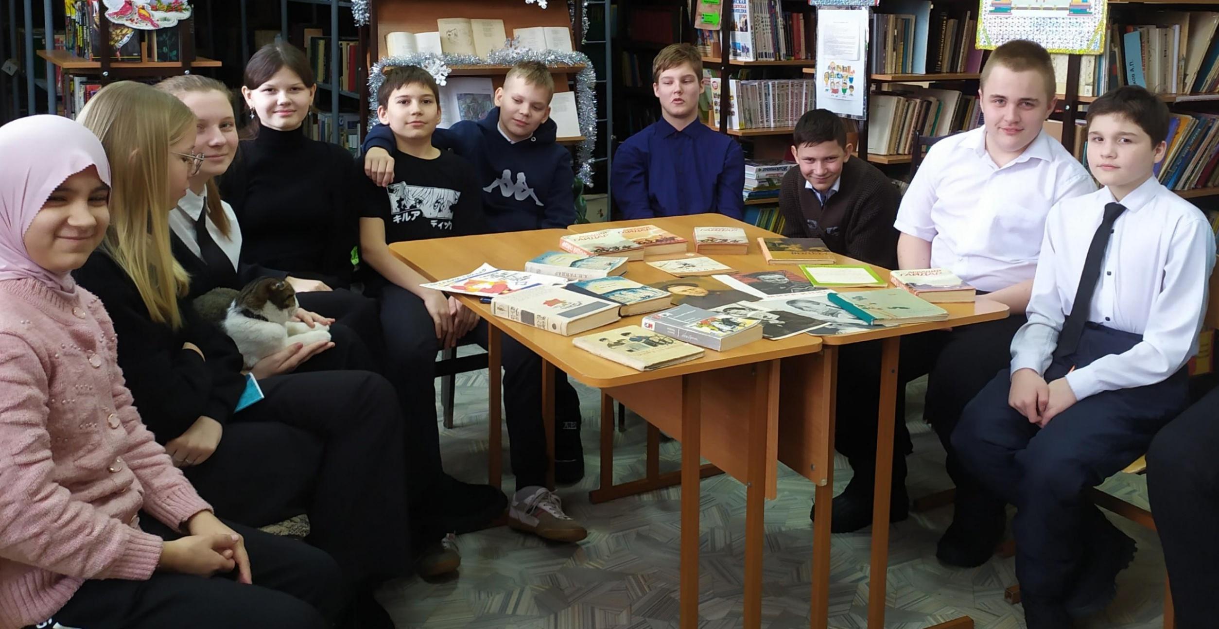 Марафон военных строк«Нам дороги эти позабыть нельзя»