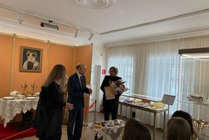 «От столового предмета до раритета»