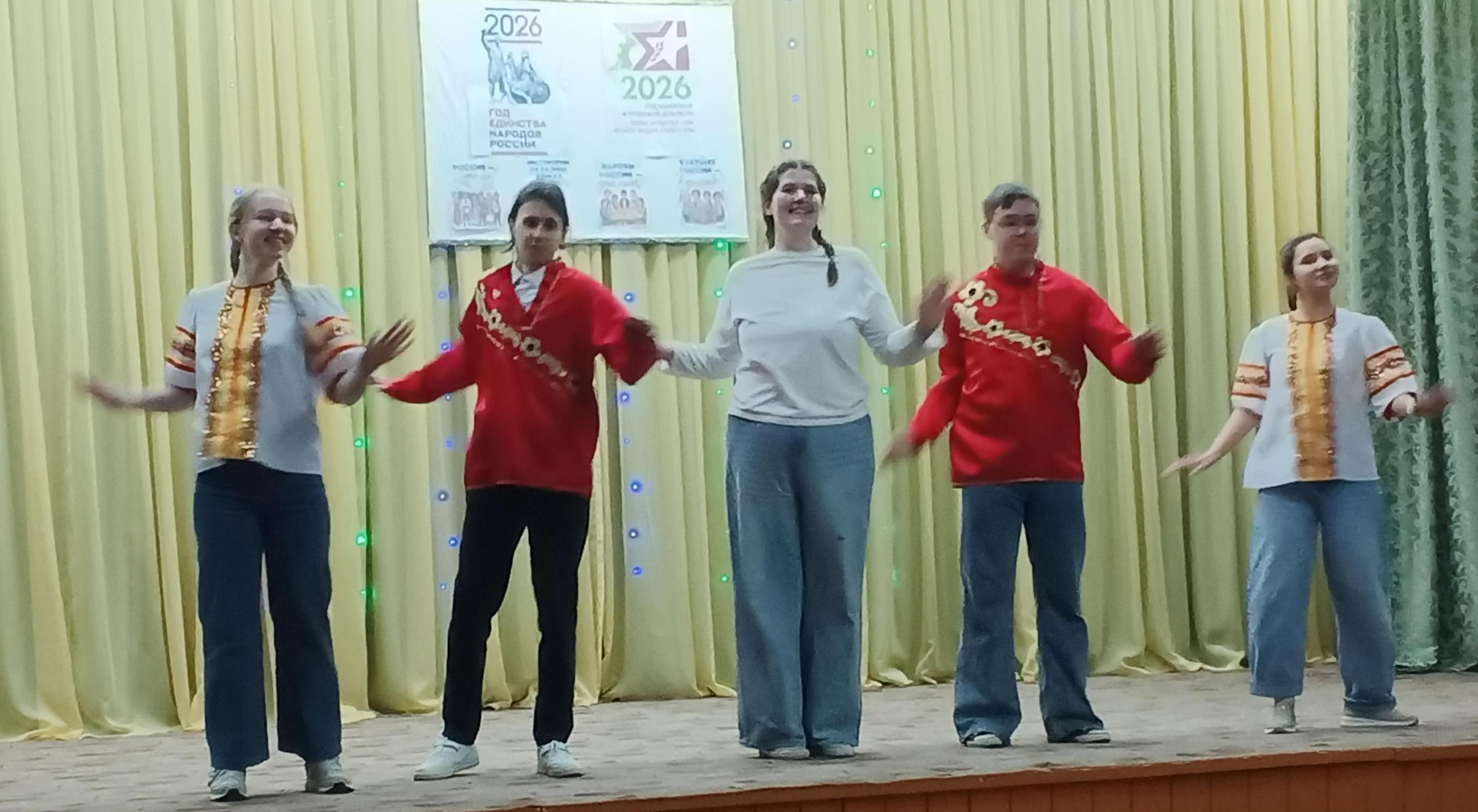 Дискотека «Танцуем народные танцы»