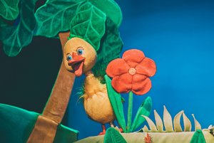 Спектакль «Гусенок»