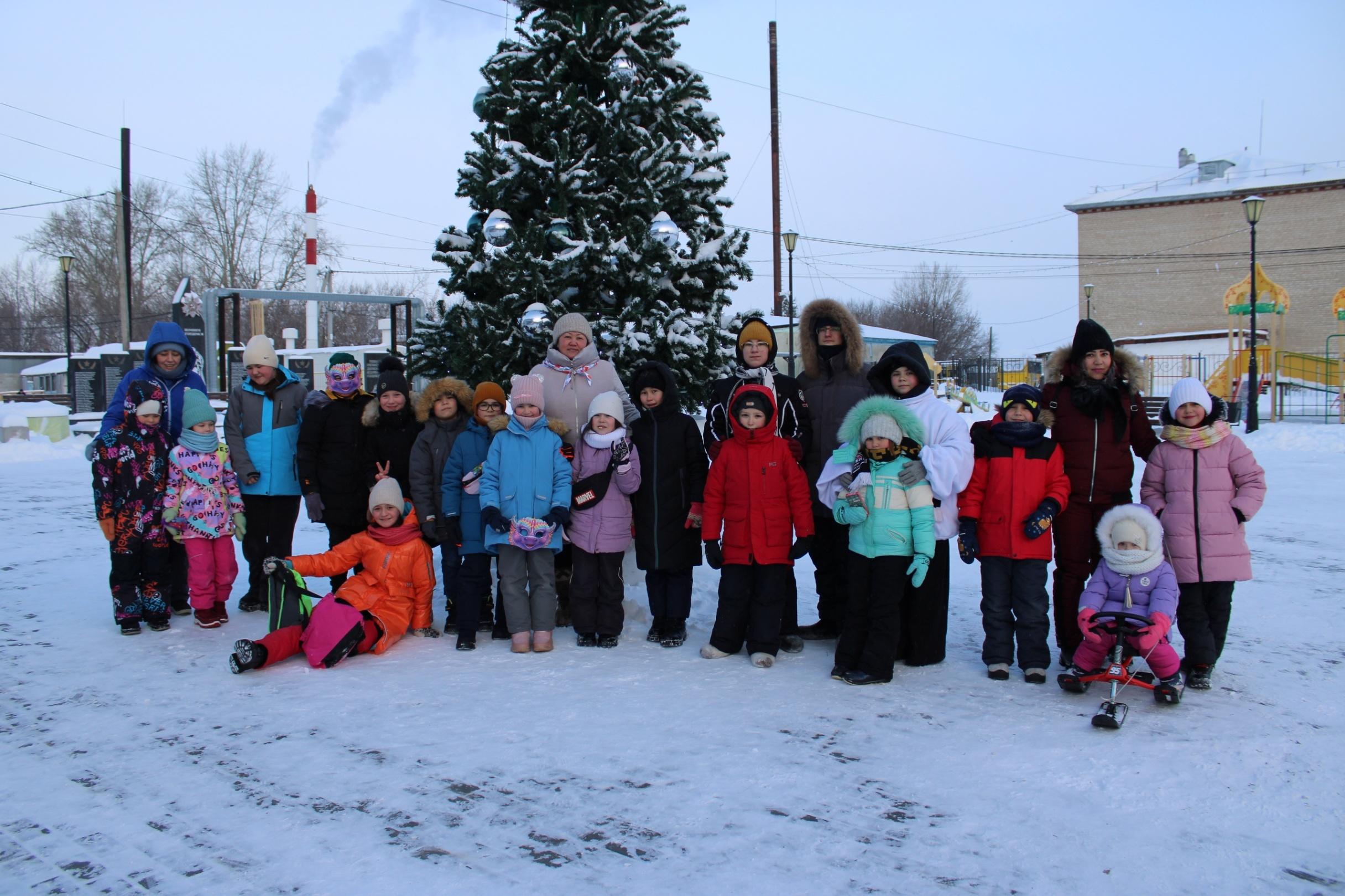 Игровая программа «Новогодний шабаш у ёлки!»