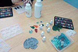 Мастер-класс по изготовлению сувениров и украшений из эпоксидной смолы