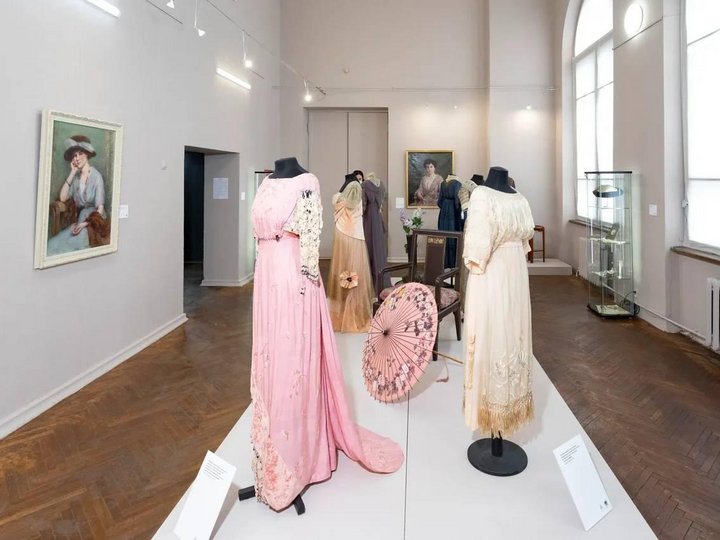 Выставка «Югендстиль и мода»