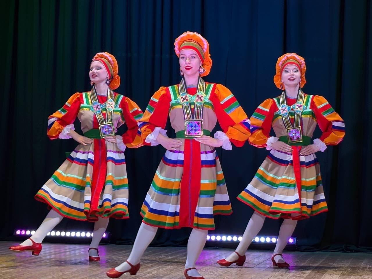 Концертная программа «Сцена традиций»