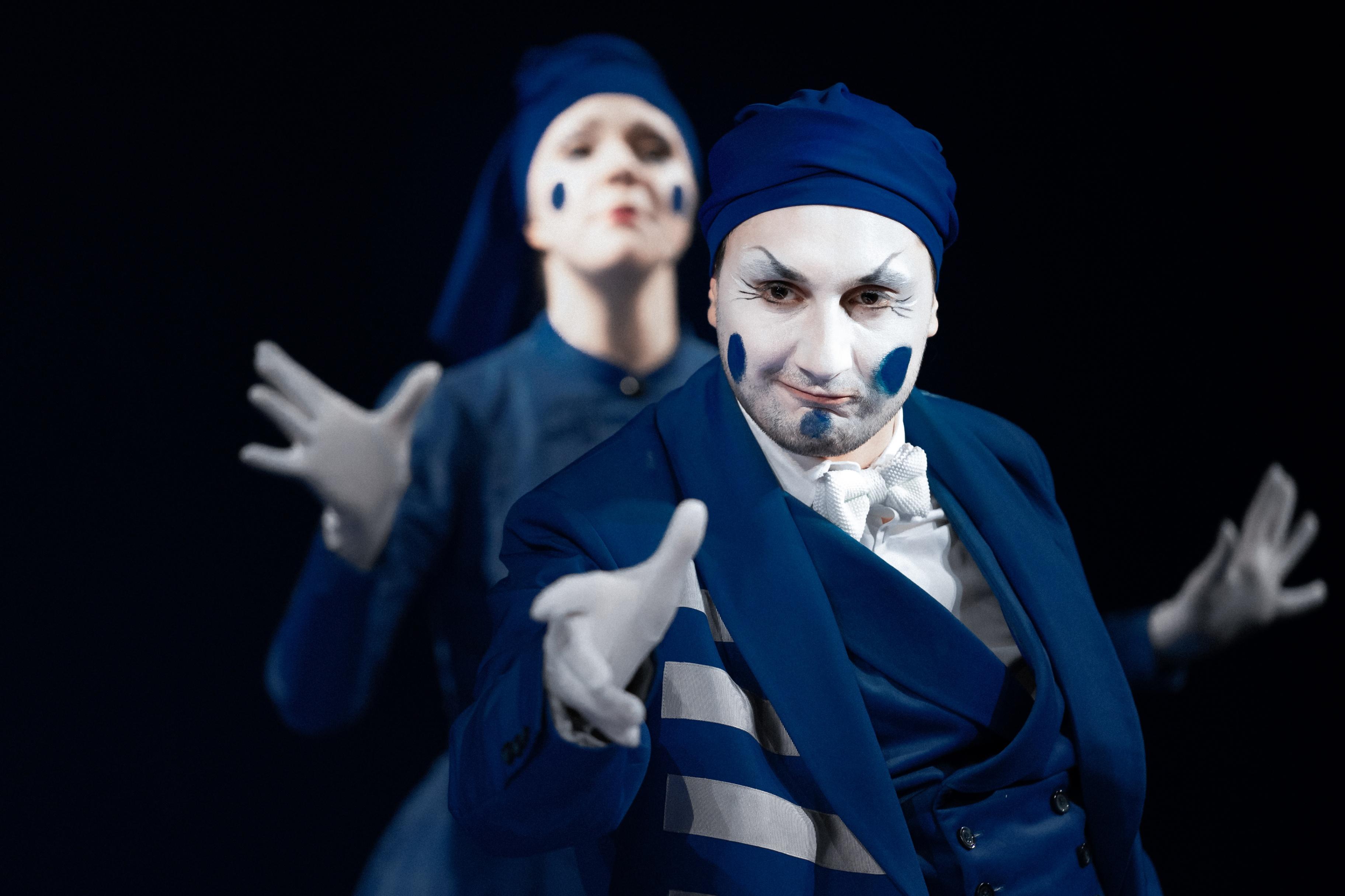 С художника спросится