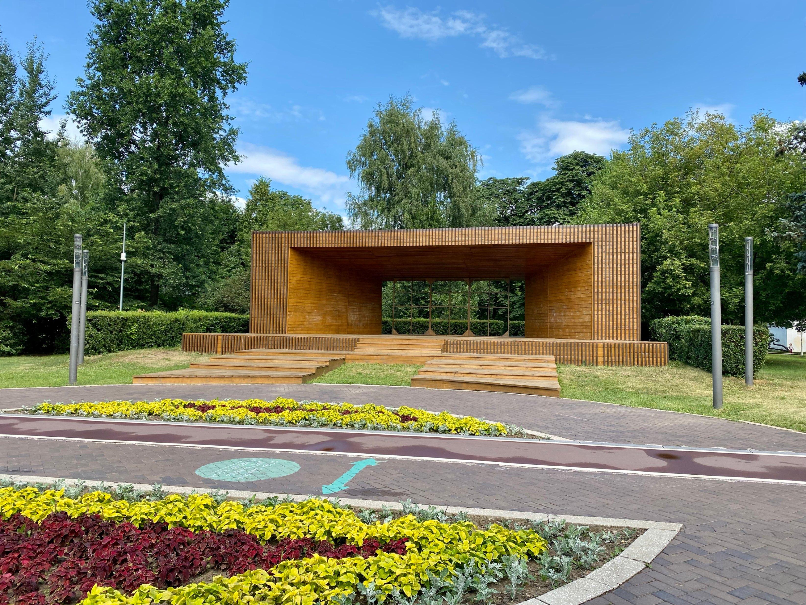 Парк. Скверы москвы. Парк эрмитаж в москве. Риджентс парк. Парки 7 сентября.