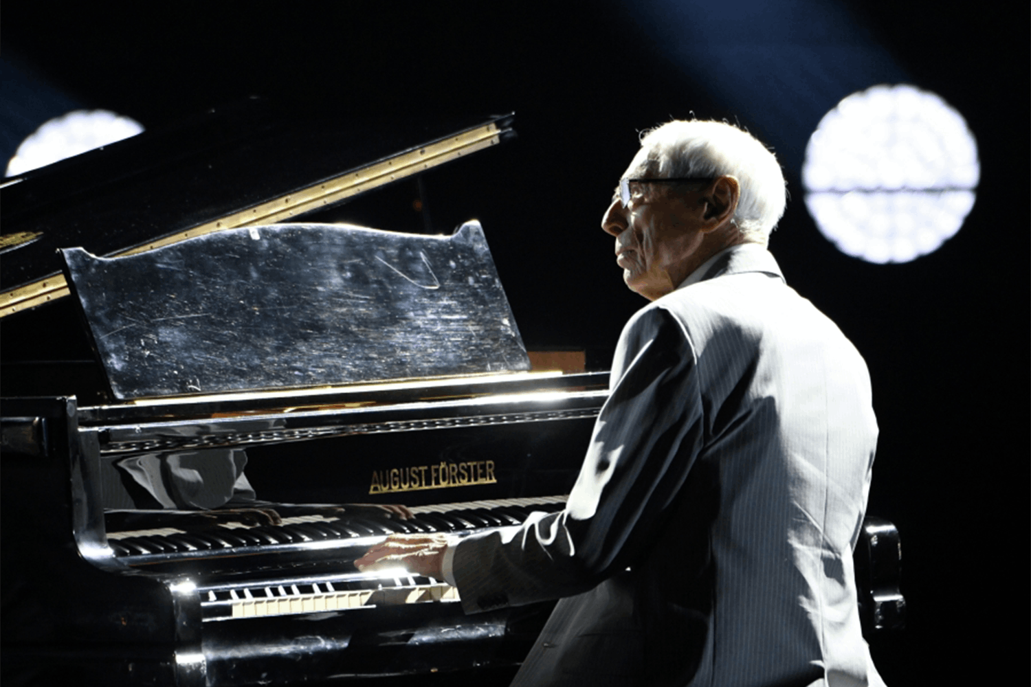 «Есть только миг»