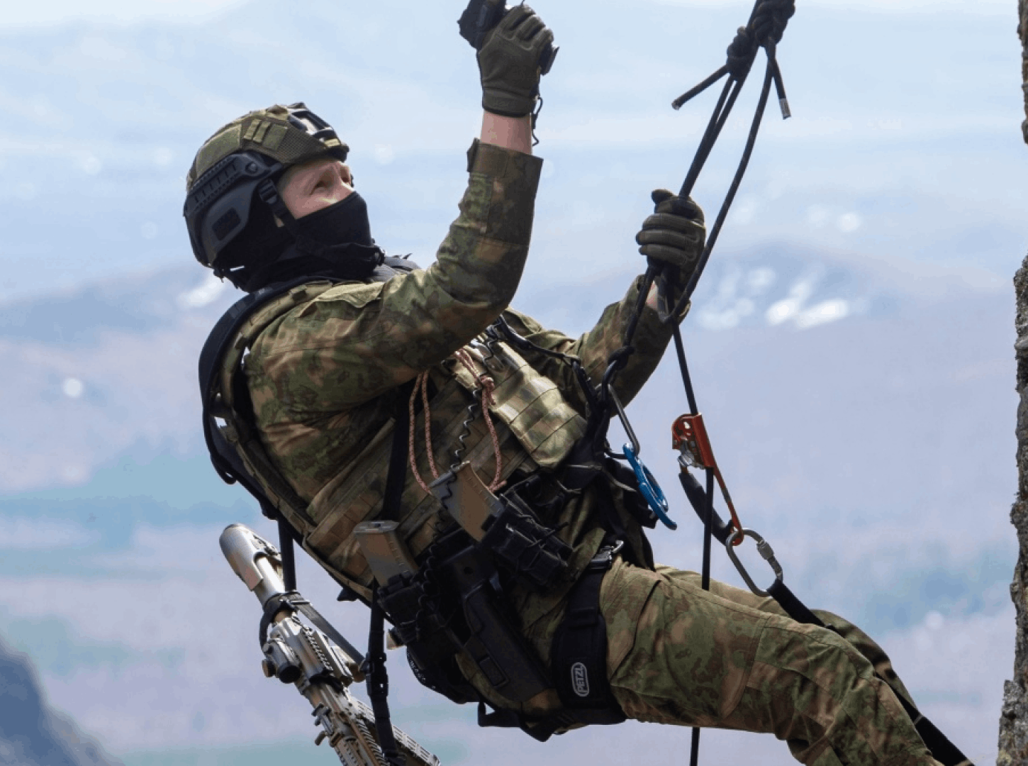 Выставка фотографий «Росгвардия всегда на страже!»