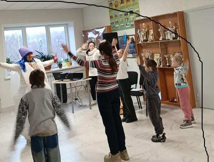 Новогодний утренник «В гостях у елки»