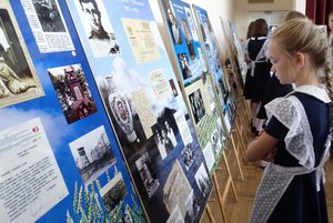 Передвижная выставка «Ратный подвиг семьи Степановых»