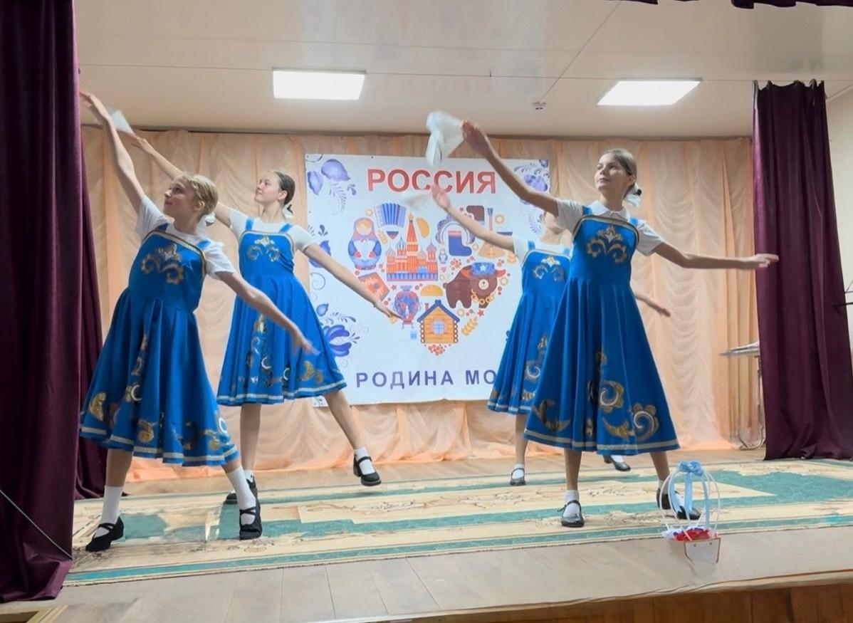 Мастер-класс «Мир русского народного танца»