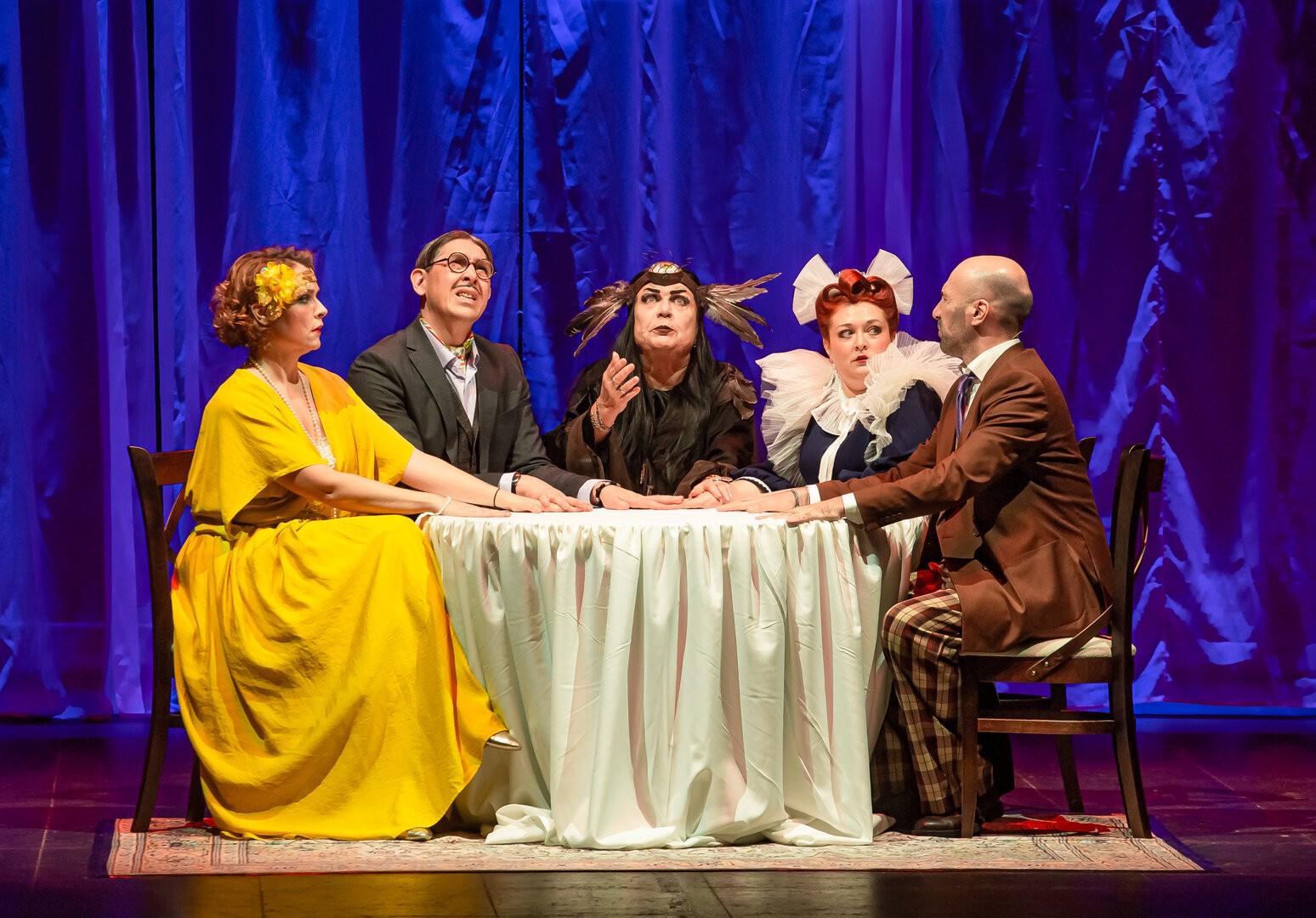 Программа «Театральные подмостки»