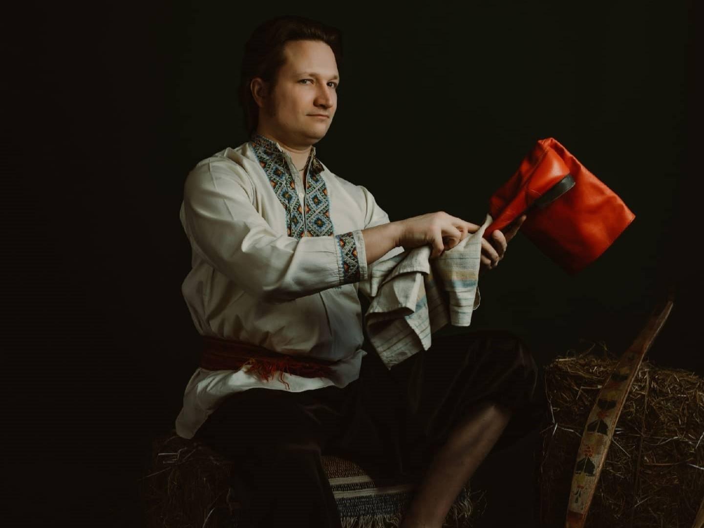 Виртуальная галерея народного костюма: «Один в поле не воин, а путник»