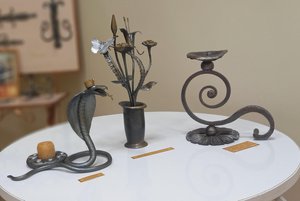 Выставка «Рукотворные чудеса»