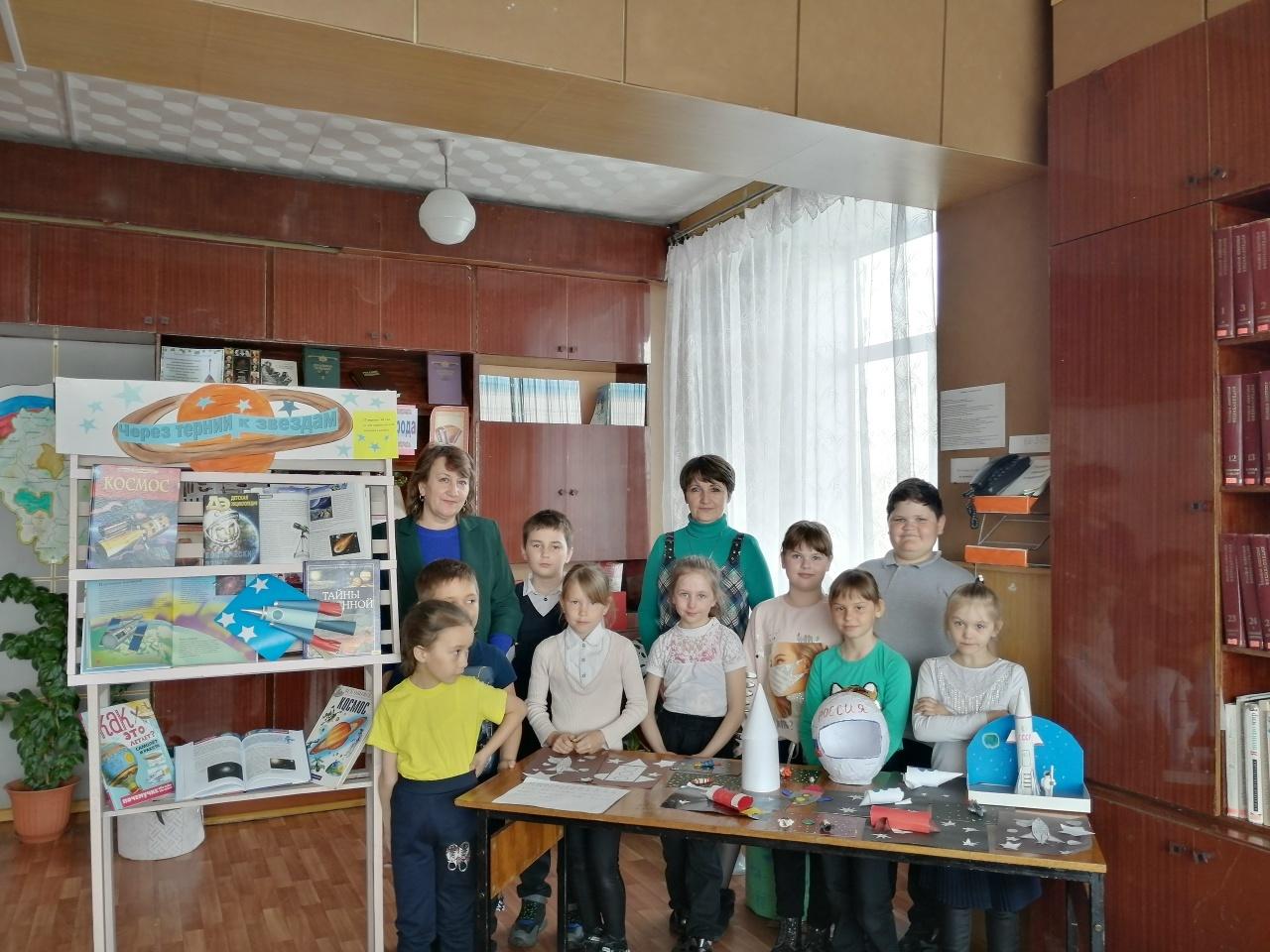 «Зовут космические дали»