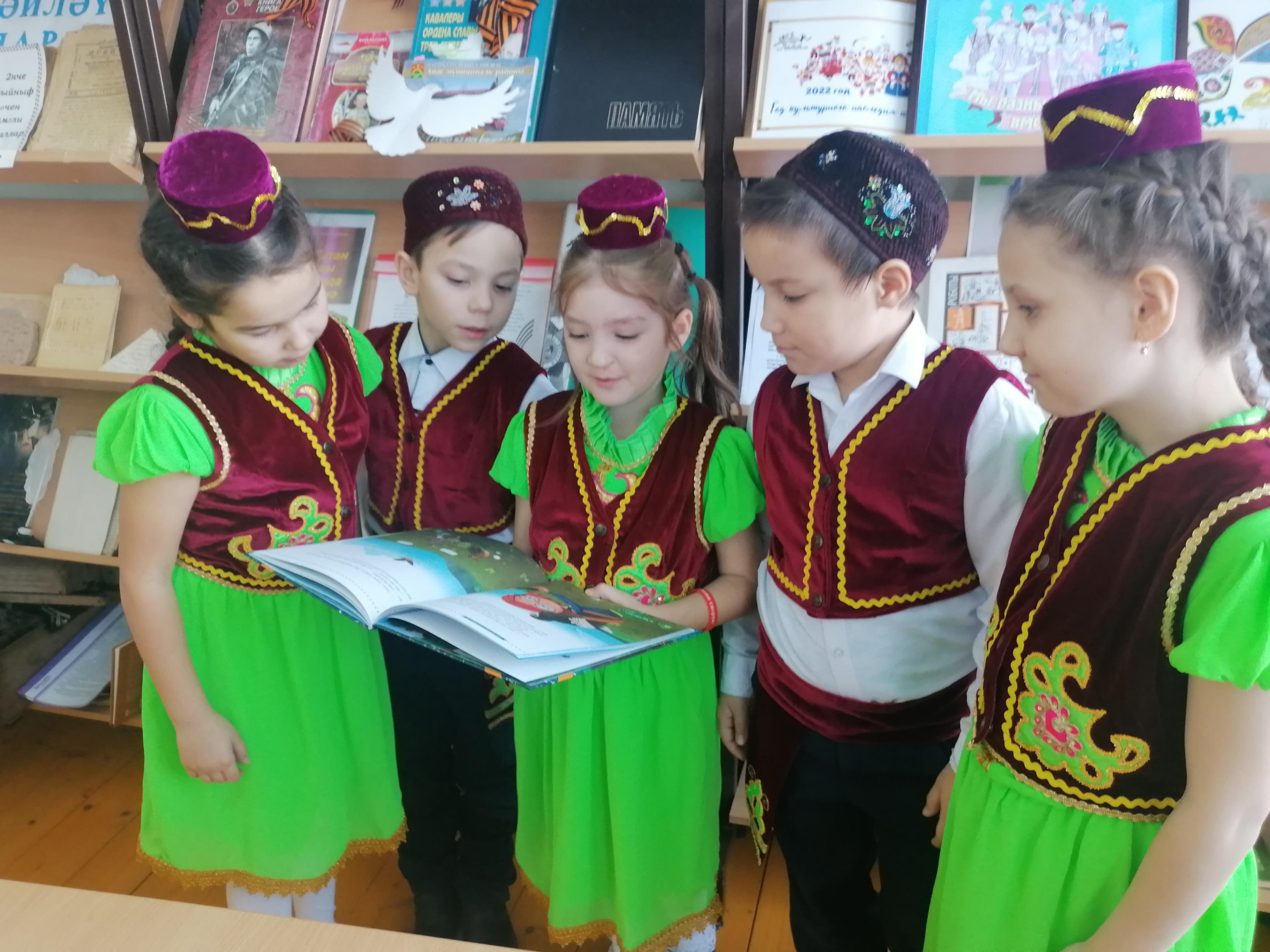 Книжная выставка «Читаем новые книги»