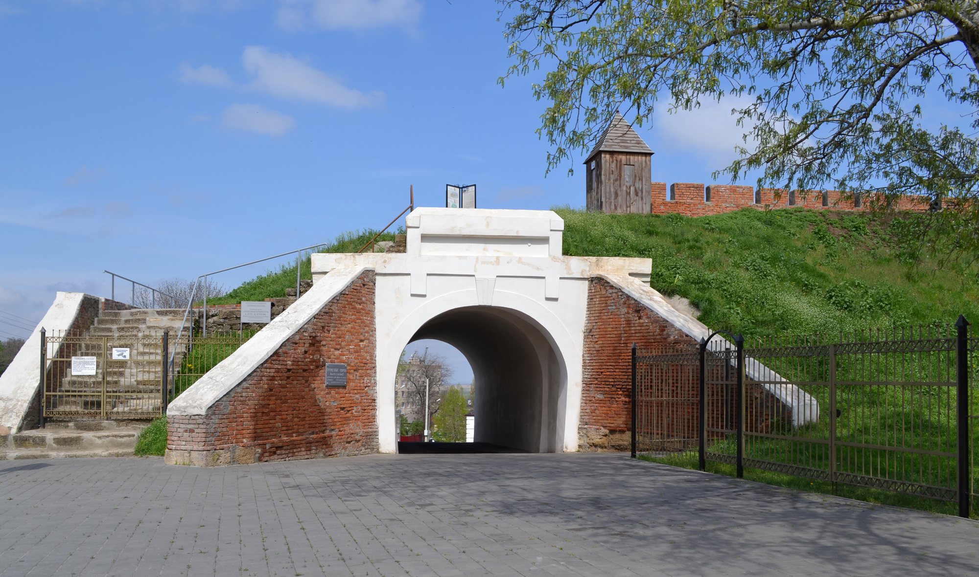 Алексеевские ворота Азовской крепости