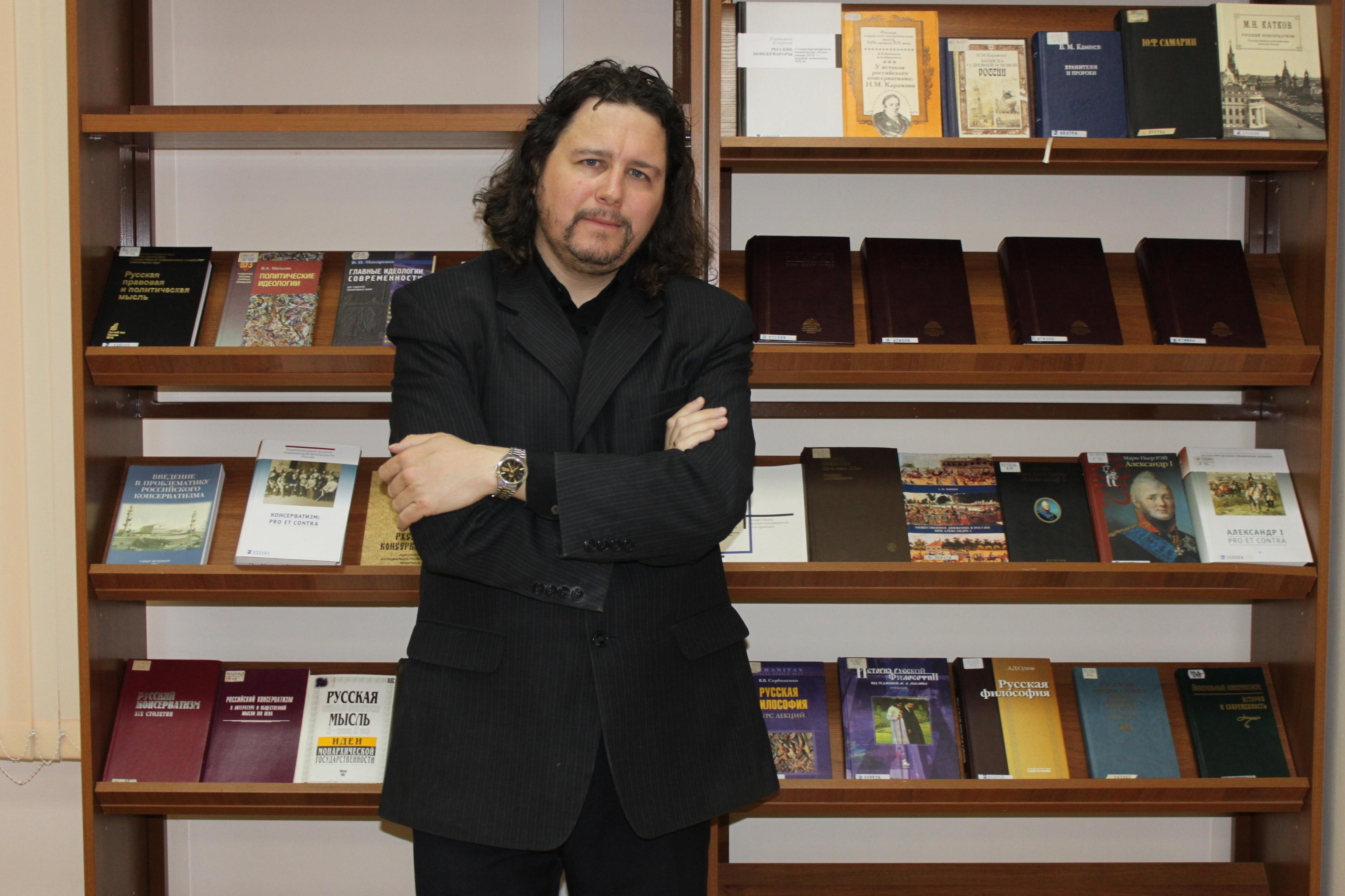 «Революционер-монархист Лев Тихомиров и наследник славянофильства Сергей Шарапов»