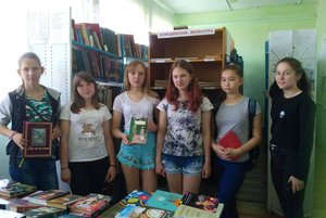 Интеллектуально-познавательная игра «Знатоки литературы»