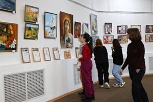 Выставка «Родник творчества и мастерства»